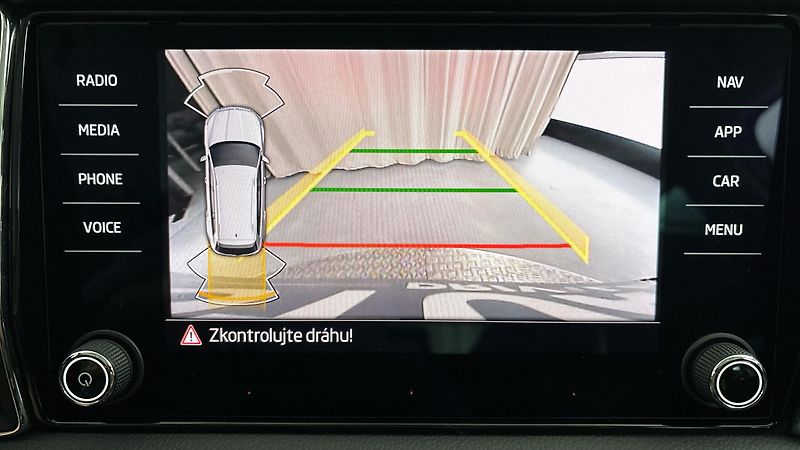 Škoda Kodiaq 2.0 TDI DSG 4x4 Style - fotka 12 z 28