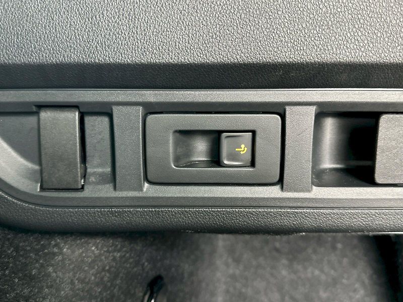 Škoda Octavia (2025) Combi DSG 2.0TSI 150kW 4x4 Spo - fotka 34 z 36