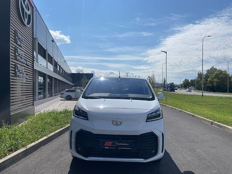 Toyota ProAce Verso 2.0 D-4D L2 MT Business 8S - fotka 2 z 23