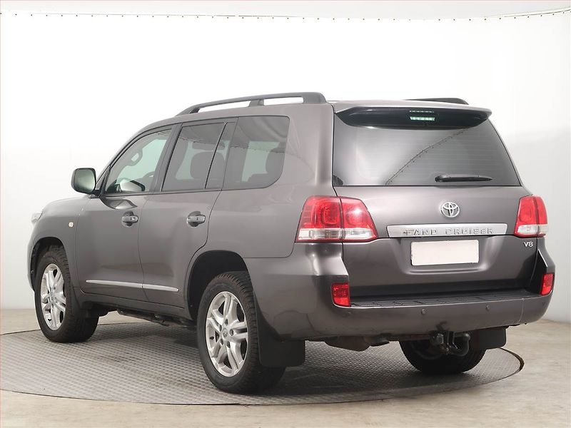 Toyota Land Cruiser (2009) 4.5 D-4D - fotka 4 z 14