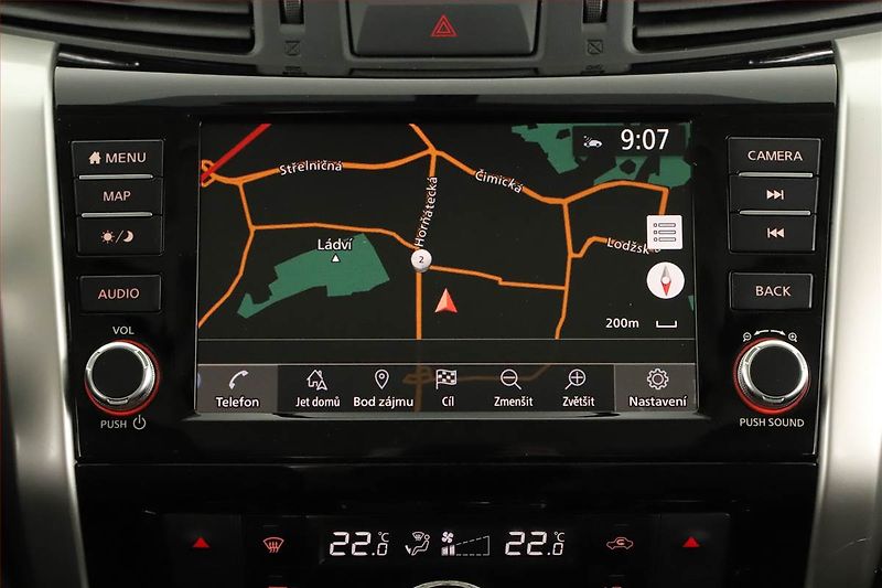 Nissan Navara (2021) 2.3 dCi - fotka 17 z 24
