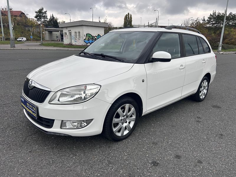 Škoda Fabia Kombi 1.2 TSI Ambiente - fotka 3 z 31