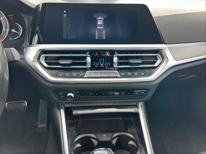 BMW Řada 3 2,0 320d xDrive M Sport AT - fotka 10 z 11