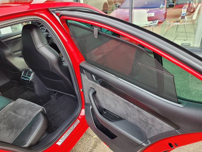 Škoda Superb 2.0 TDI DSG7 140kW Sportline 4 - fotka 59 z 62