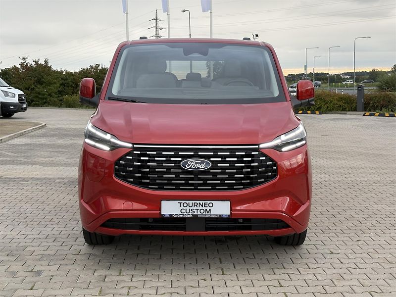 Ford Tourneo Custom (2026) Titanium X L1, Tourneo, 2.5 Du - fotka 8 z 19