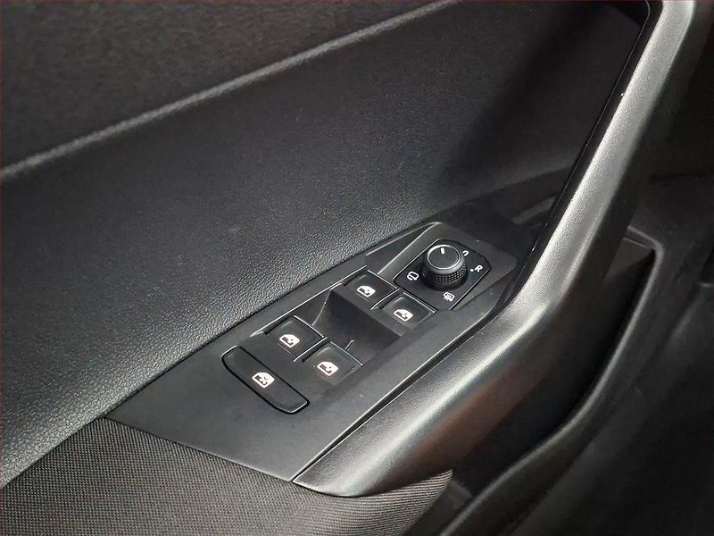 Volkswagen Taigo (2022) Style 1.0 TSI, Serv.kniha - fotka 18 z 18