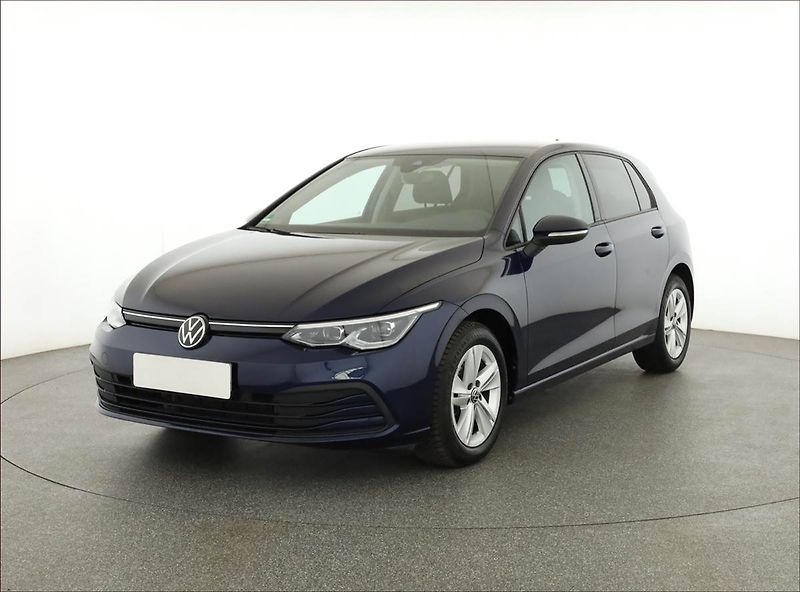 Volkswagen Golf (2023) Life 1.5 TSI, digi klima - fotka 2 z 17