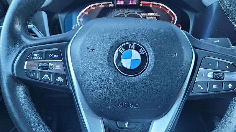 BMW Řada 3 320D XDRIVE  - fotka 19 z 23