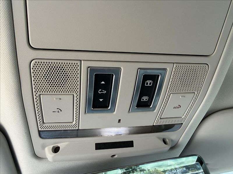 Land Rover Defender 3,0 130 D300 First Ed. 8MÍST - fotka 42 z 50