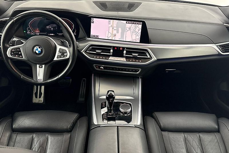 BMW X5 xDrive30d - fotka 15 z 28