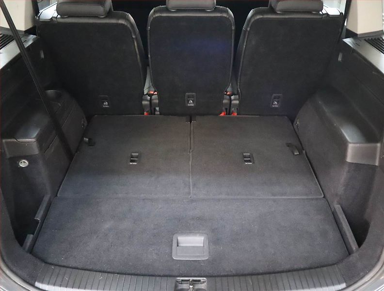 Volkswagen Touran (2020) Highline 2.0 TDI, Automat - fotka 14 z 22