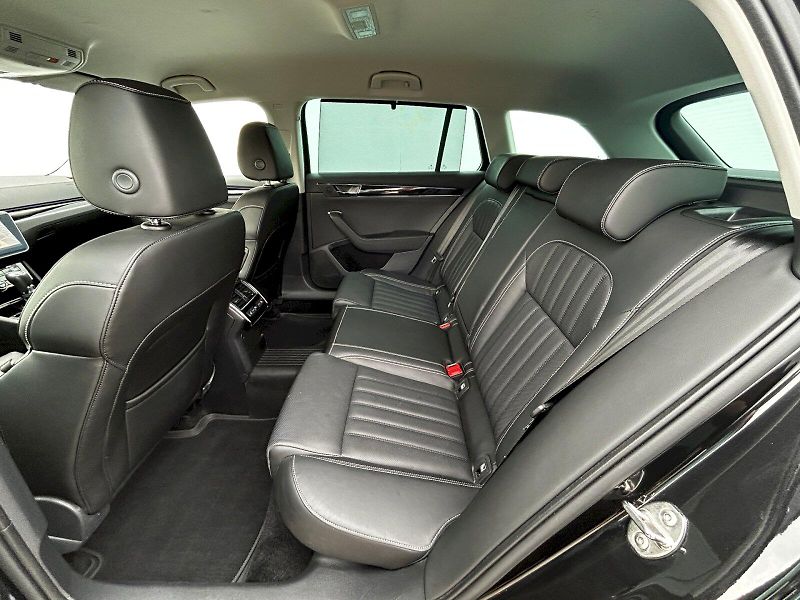Škoda Superb (2024) Combi 2.0 TDI 147kW 4x4 DSG L& - fotka 28 z 35