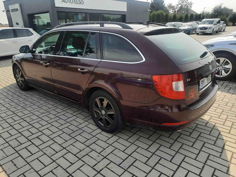 Škoda Superb (2010) 2.0 TDI MECHATRONIKA ZÁVADA - fotka 5 z 8