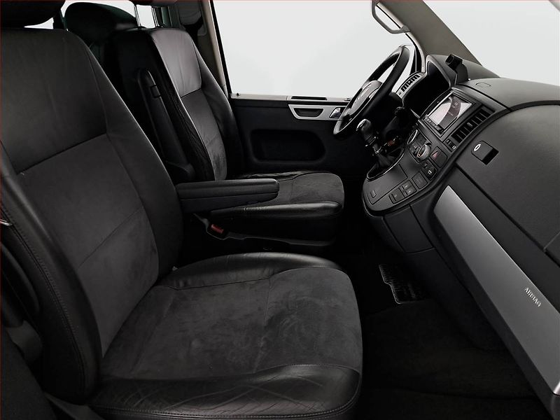 Volkswagen Multivan (2009) Highline 2.5 TDI 4Motion, 1Maj - fotka 9 z 15