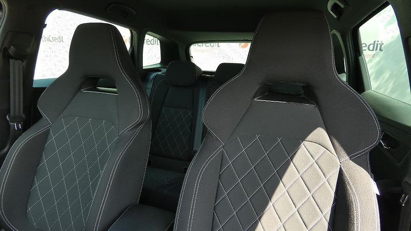 Škoda Karoq 2.0TDI 110kW Sportline 4x4 DSG - fotka 7 z 24