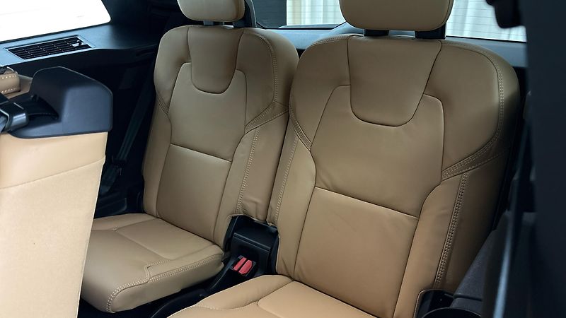 Volvo XC90 2.0 B5 AUT AWD Plus Bright - fotka 32 z 32