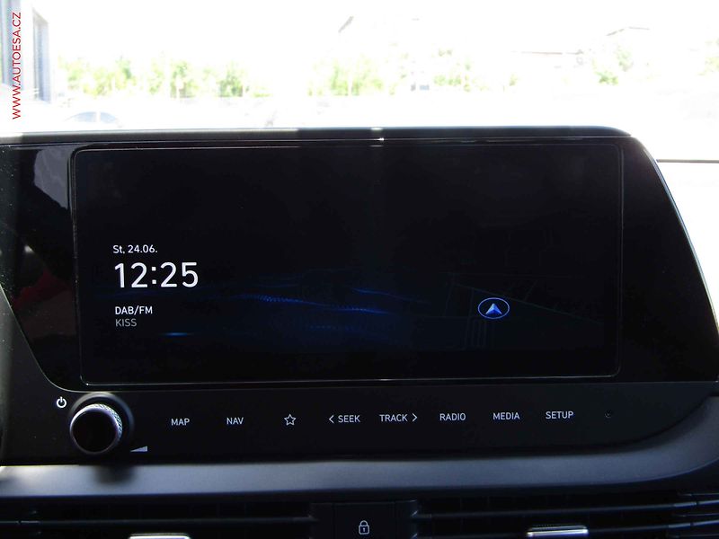 Hyundai i20 (2024) 1.2i, 1.maj,ČR, AC, navi - fotka 15 z 22