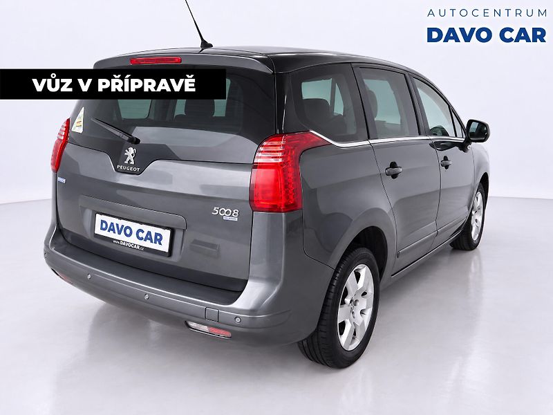 Peugeot 5008 1,6 HDI 120k CZ Allure 7-Míst - fotka 2 z 12
