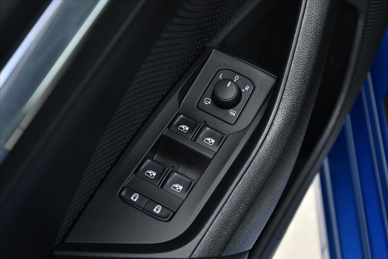 Škoda Octavia 2.0 TDI 110kW DSG STYLE ČR - fotka 30 z 31