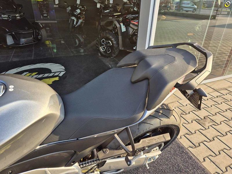 Aprilia Tuono V4 1100 RR (2024) E5 - AKČNÍ CENA - fotka 34 z 38