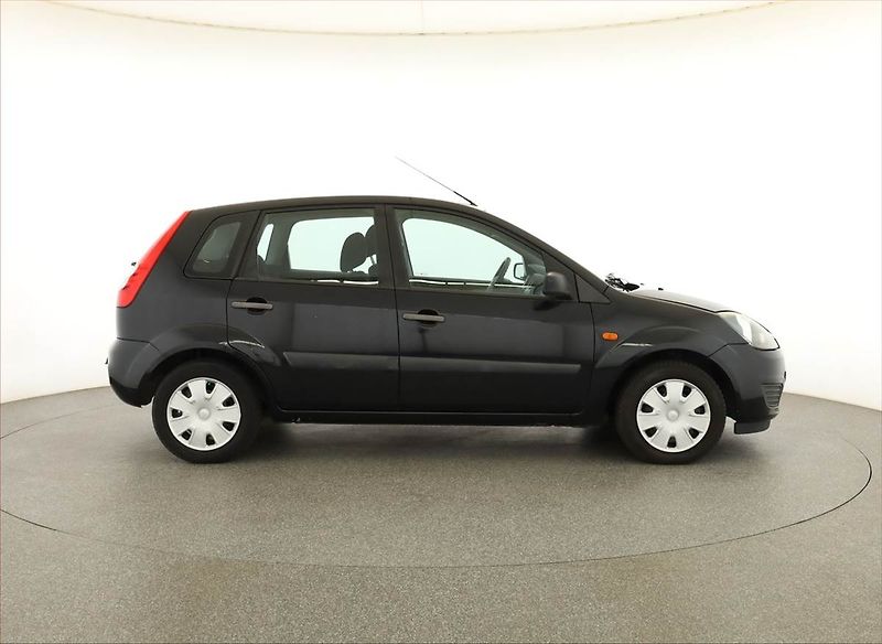 Ford Fiesta (2007) 1.4 16V, po STK, Tažné - fotka 6 z 15