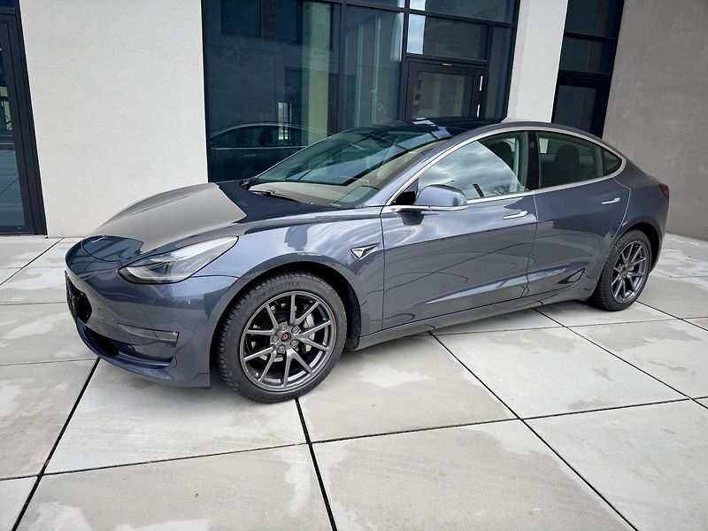 Tesla Model 3 LONG RANGE 4x4 1 MAJITEL - fotka 7 z 46