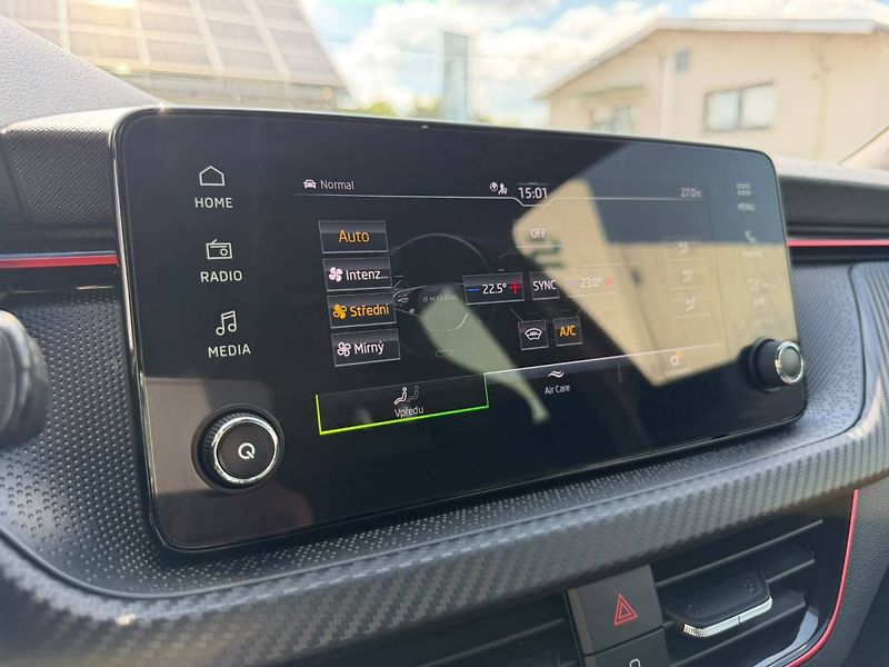 Škoda Kamiq Monte Carlo 1,5 TSI 110 kW 7° - fotka 14 z 38