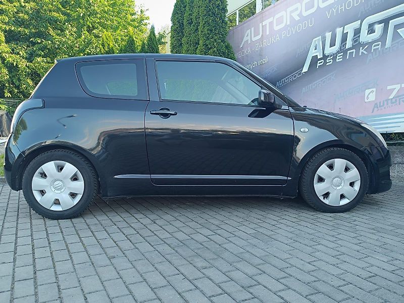 Suzuki Swift 1.3/68kW - fotka 4 z 10