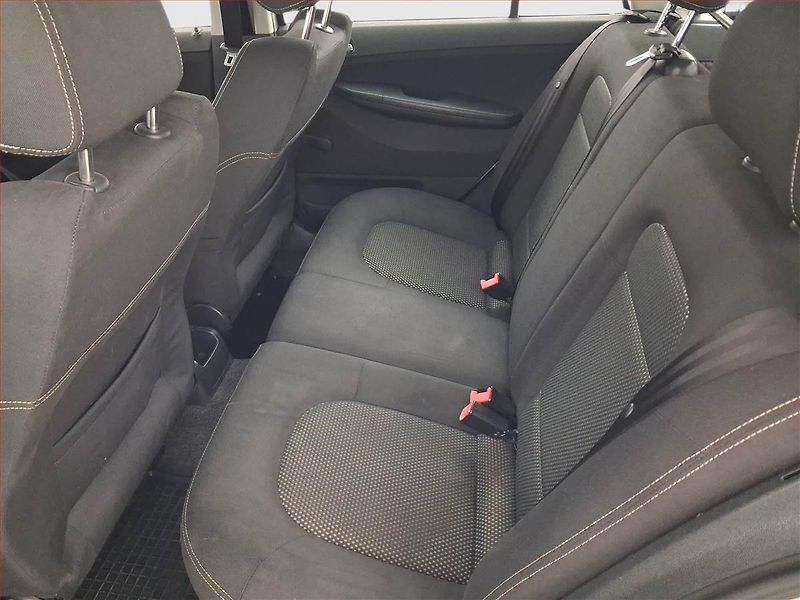 Škoda Fabia (2005) Sportline 1.4 16V, po STK - fotka 10 z 15