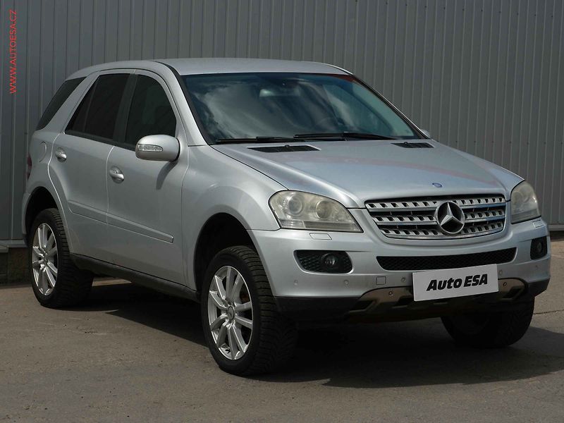 Mercedes-Benz Třídy M (2005) 3.5 ML350 4M, ČR, AT, park - fotografie inzerátu