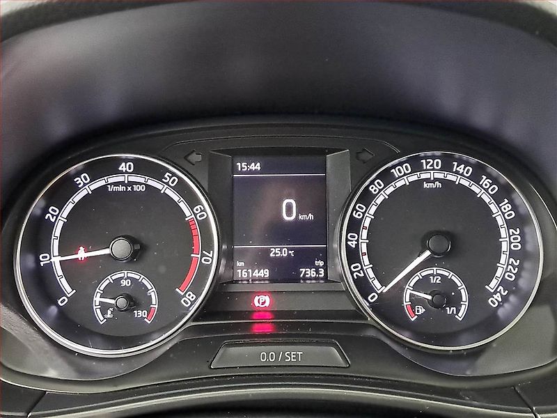 Škoda Fabia (2019) Style 1.0 TSI, Tempomat - fotka 11 z 16