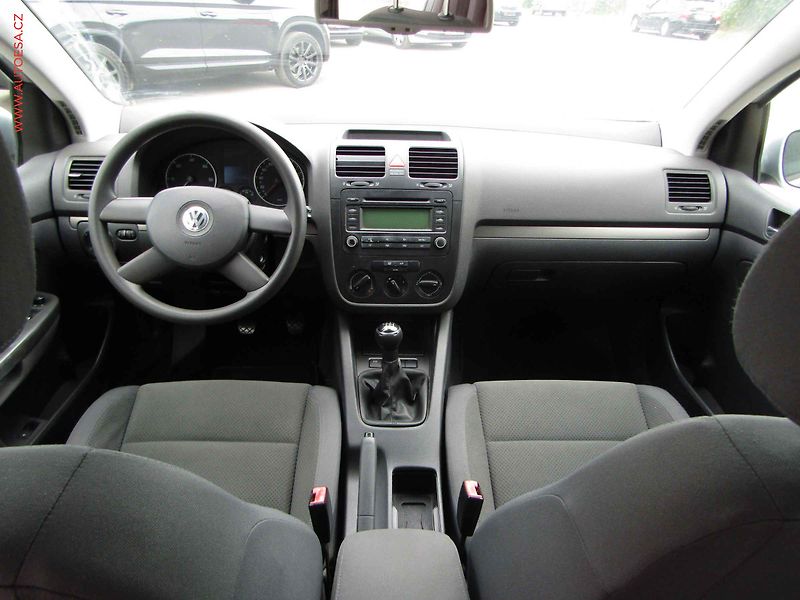 Volkswagen Golf (2003) 2.0 TDi, STK4/28 - fotka 8 z 12