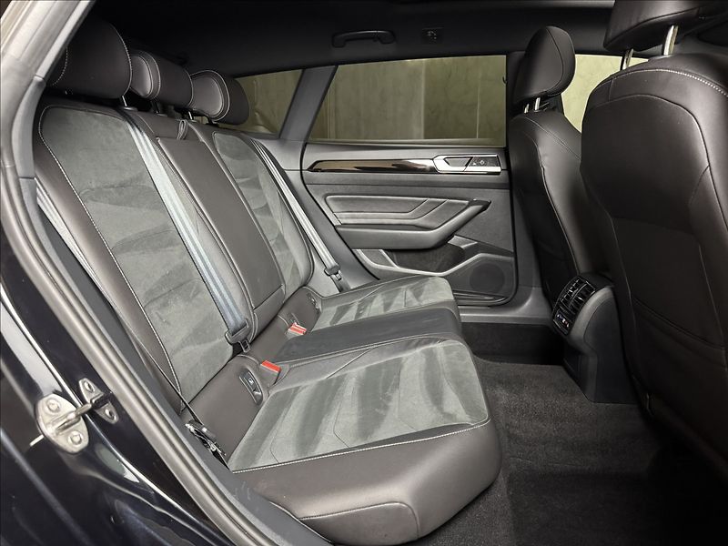 Volkswagen Arteon Shooting Brake 2,0 TDi  DSG R-Line IQ Light V - fotka 15 z 50