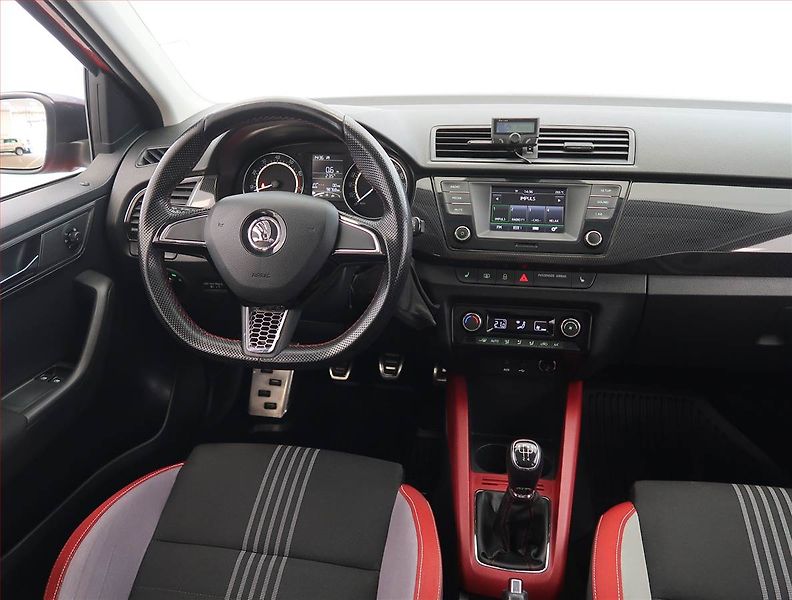 Škoda Fabia (2015) Monte Carlo 1.2 TSI - fotka 7 z 17