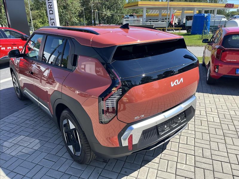Kia EV3 (2026) 150 KW + 81,4 KWH V2L  EARTH - fotka 7 z 24