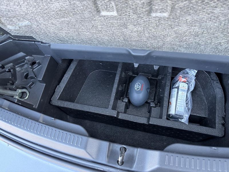 Toyota Verso (2014) 7MÍST/1.6d 82kW/SERVIS TOYOTA - fotka 16 z 21