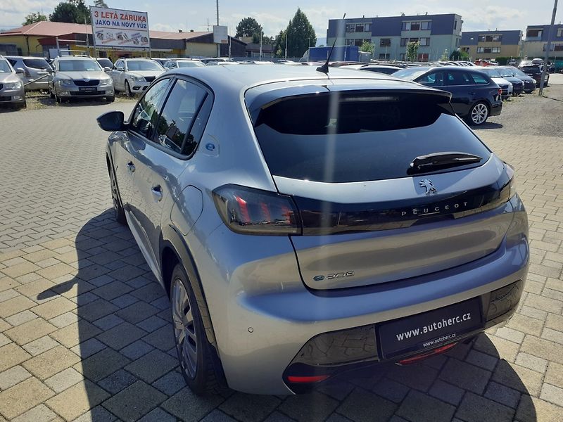 Peugeot 208 (2023) ELEKTRO 100Kw NAVIGACE - fotka 5 z 39