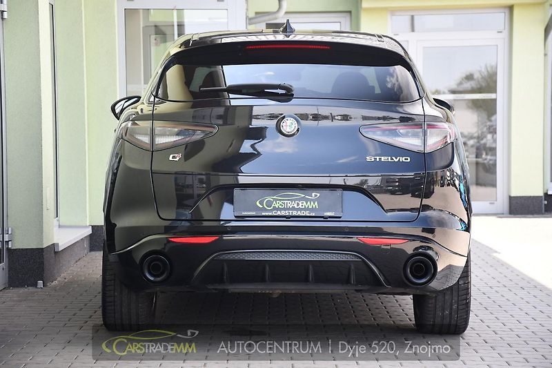 Alfa Romeo Stelvio 2.0T 16V 206kW VELOCE AT8 Q4 - fotka 10 z 44