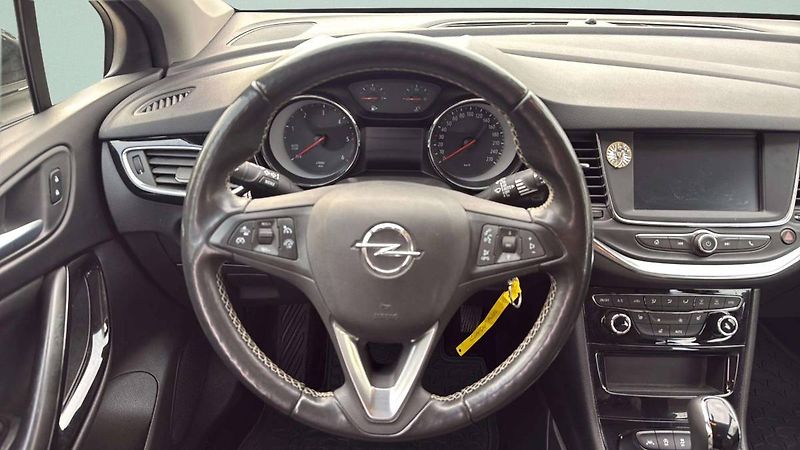 Opel Astra Elegance Sports Tourer F 15 DV - fotka 17 z 24