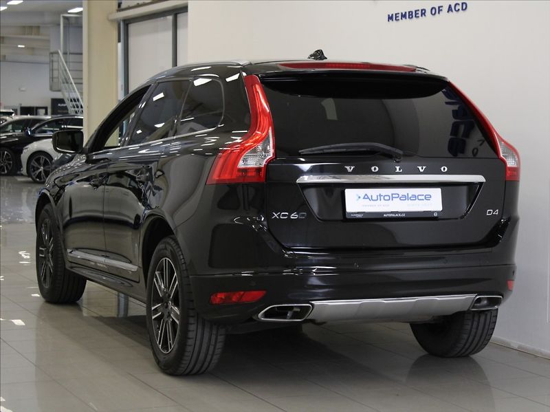 Volvo XC60 2,0 D4 AT Summum VÝPRODEJ! - fotka 3 z 22