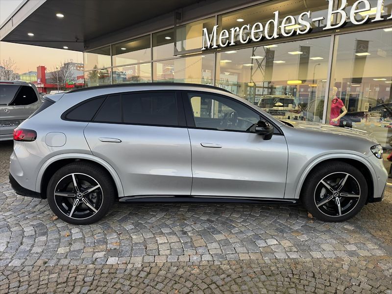 Mercedes-Benz GLC 400 4M electric*AMG - fotka 33 z 42