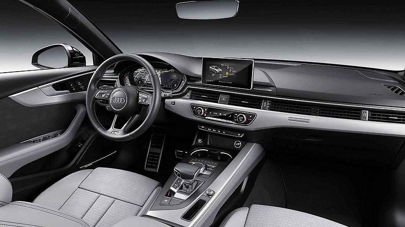 Audi A4.