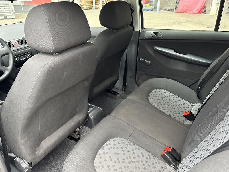Škoda Fabia (2006) 1.2i 40kw  Nová STK - fotka 13 z 18