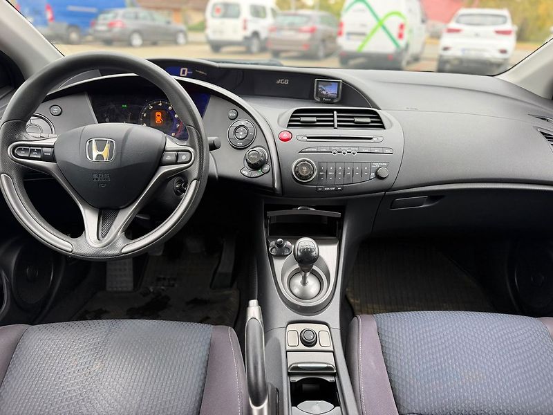 Honda Civic 1.4i Comfort 100 MAN6 - fotka 20 z 26