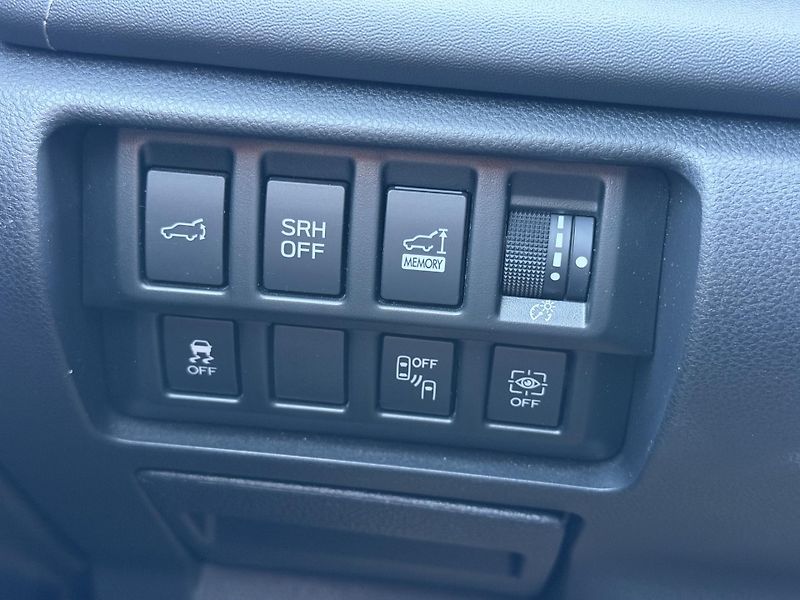 Subaru Forester e-BOXER EXECUTIVE CVT Lineartr - fotka 22 z 29