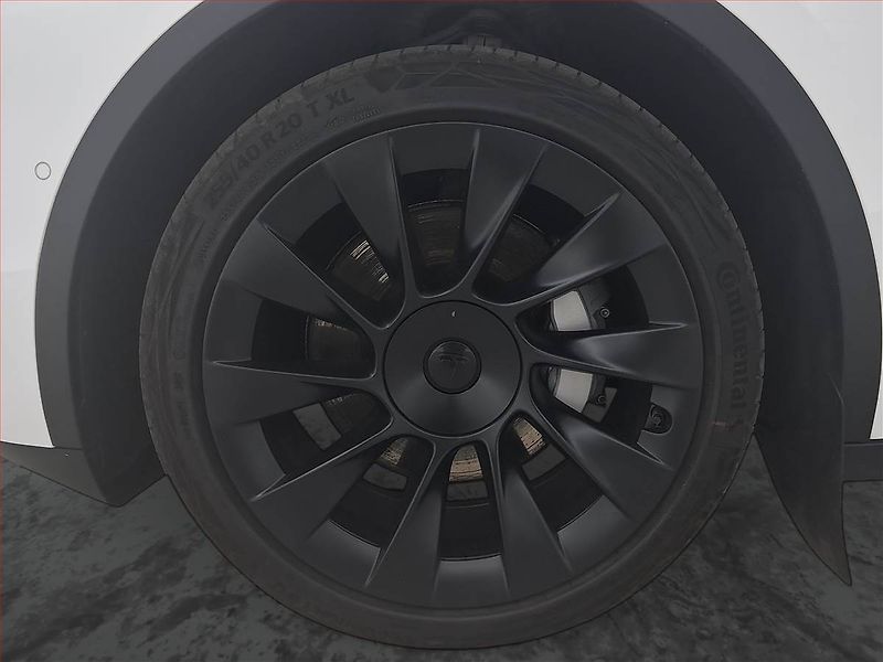 Tesla Model Y (2022) Long Range AWD 79kWh, SoH 91% - fotka 15 z 31