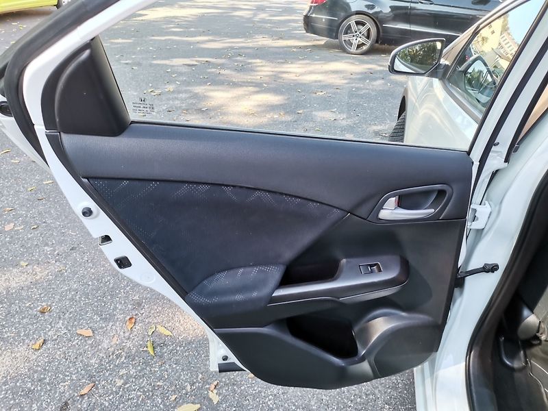 Honda Civic (2014) 1.8i 104kw MK 4 ČR Kamera - fotka 15 z 29