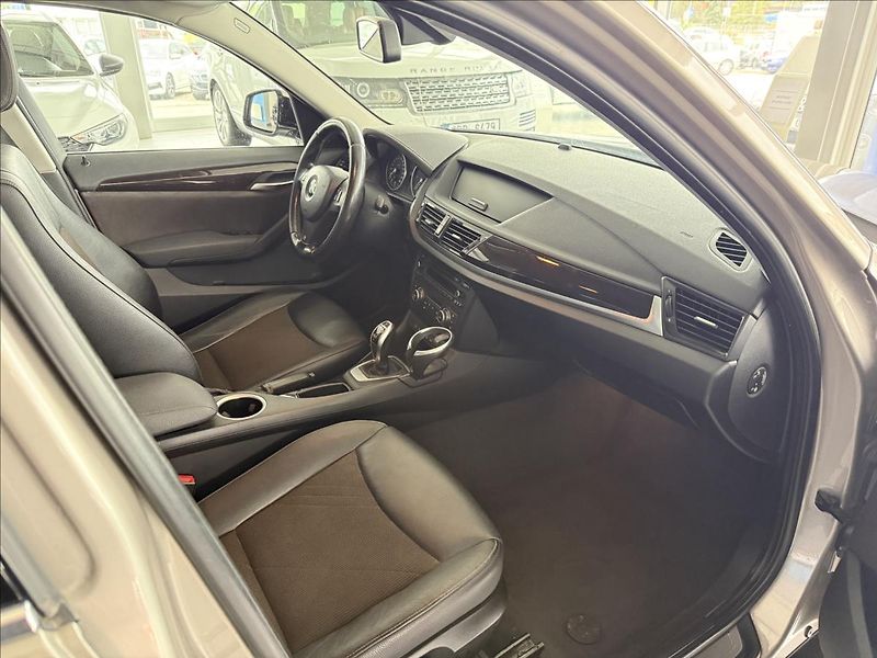 BMW X1 2,0   18d,105kW,TAŽNÉ - fotka 8 z 22