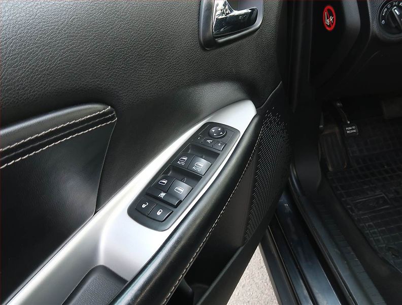 Fiat Freemont (2012) 2.0 MultiJet, 4X4, Automat - fotka 18 z 19