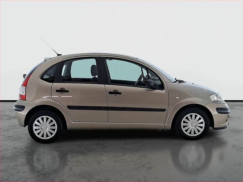 Citroën C3 (2008) 1.4 i, po STK, rezervace - fotka 6 z 13